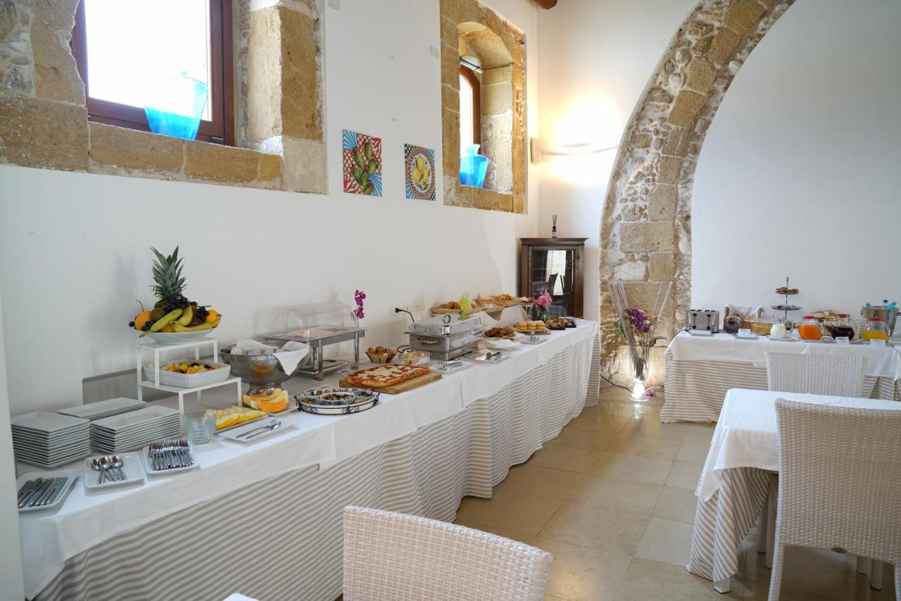 Life Hotels Kalaonda Resort Syracuse Bagian luar foto