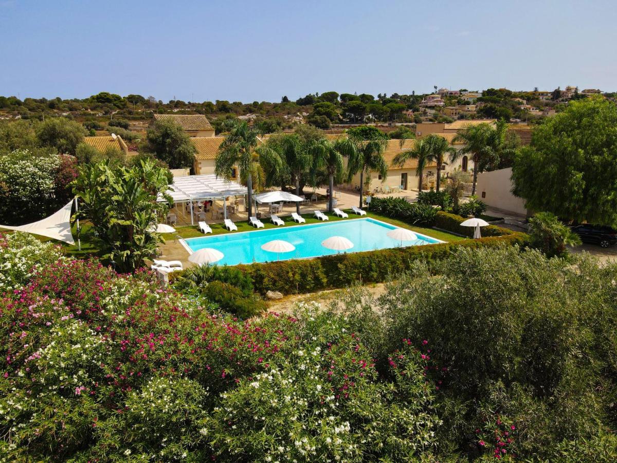 Life Hotels Kalaonda Resort Syracuse Bagian luar foto