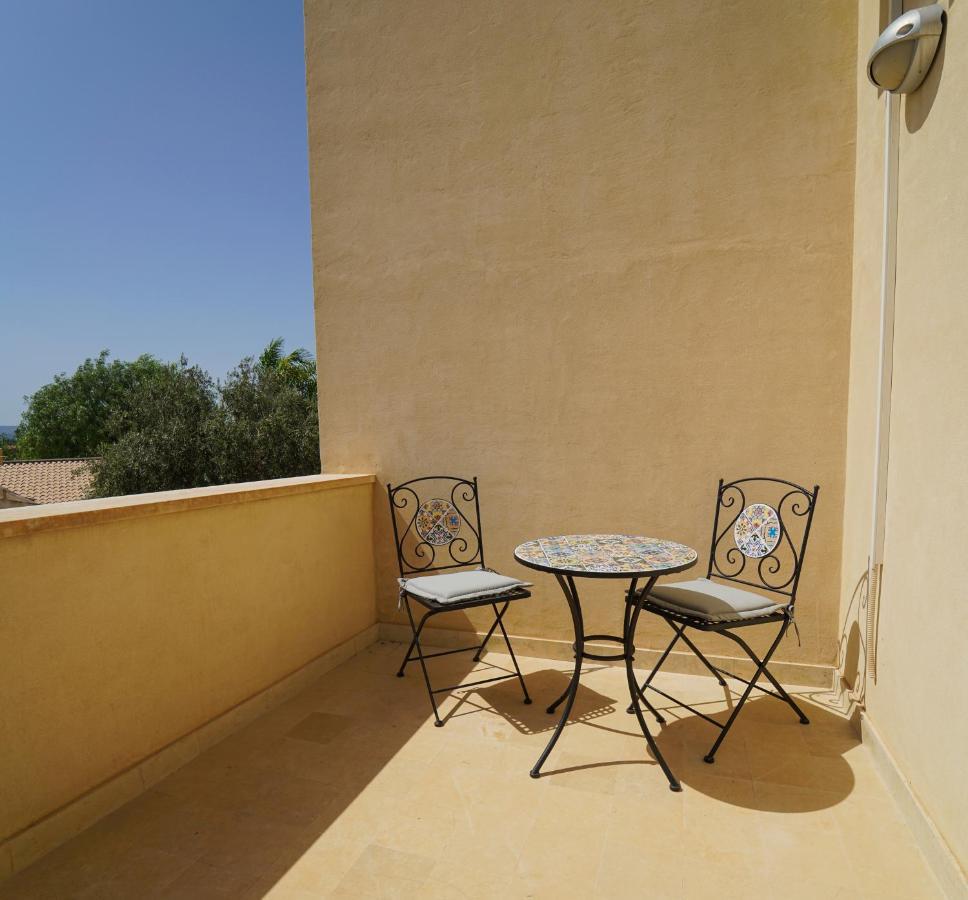 Life Hotels Kalaonda Resort Syracuse Bagian luar foto